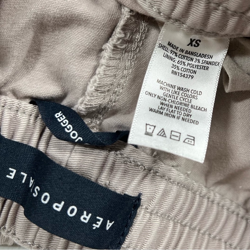 Aeropostale Women’s XS High Rise Cargo Joggers Beige Tan Elastic Waist Pockets - Picture 9 of 11